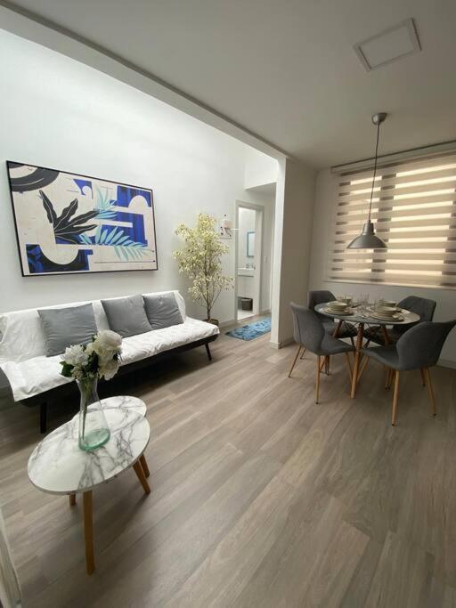 Modern Cozy Apartment Cuenca